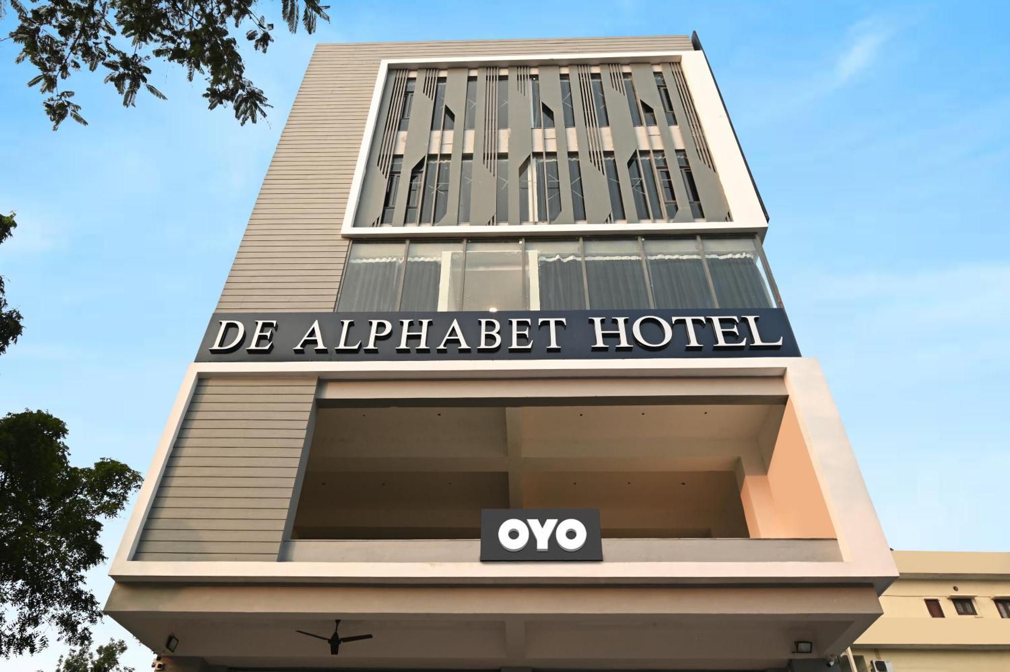 Super Townhouse De Alphabet Karmanghat Haydarabad Dış mekan fotoğraf
